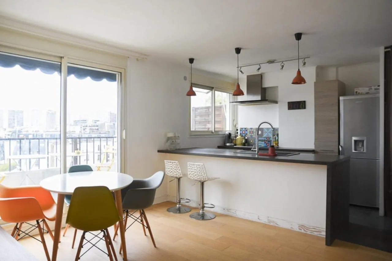 Appartamento 50 M Unoverlooked Nest With Eiffel Tower View