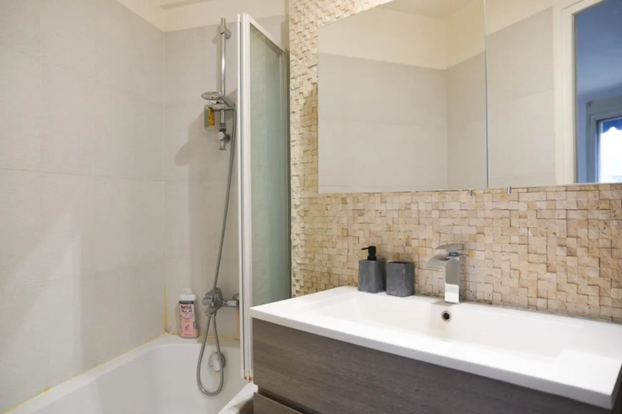 50 M Unoverlooked Nest With Eiffel Tower View * Paris